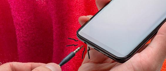 Heeft de Samsung Galaxy S23 een MicroSD kaart slot en 3.5mm jack plug aansluiting?