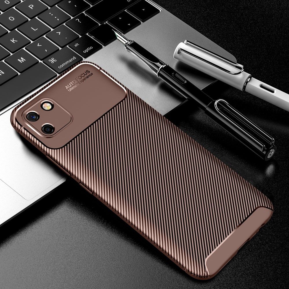 Realme C11 Hoesje Siliconen Carbon TPU Back Cover Bruin afbeelding 2