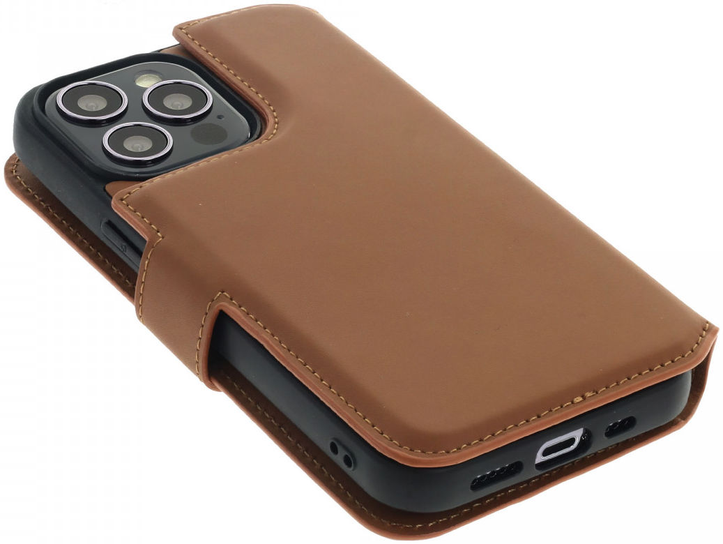 Minim 2-in-1 iPhone 13 Pro Hoesje Book Case en Back Cover Bruin afbeelding 3