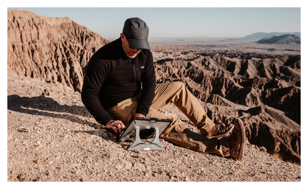 Urban Armor Gear Plasma Microsoft Surface Pro 8 Hoes met Schouderband afbeelding 14