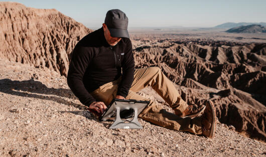 Urban Armor Gear Plasma Microsoft Surface Pro 8 Hoes met Schouderband afbeelding 14