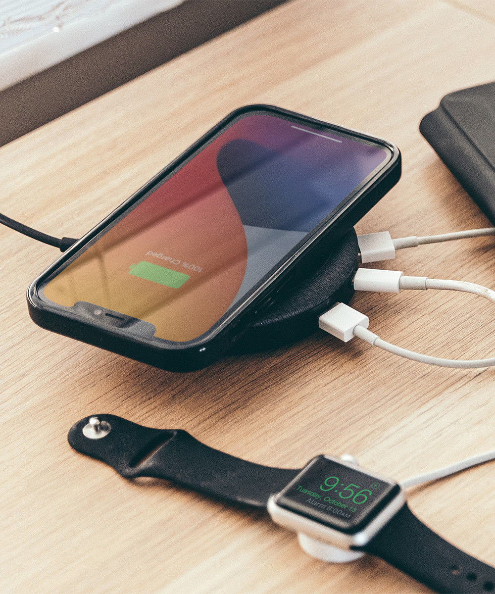 Mophie Wireless Charging Hub met USB-C en USB-A Poorten Zwart afbeelding 3