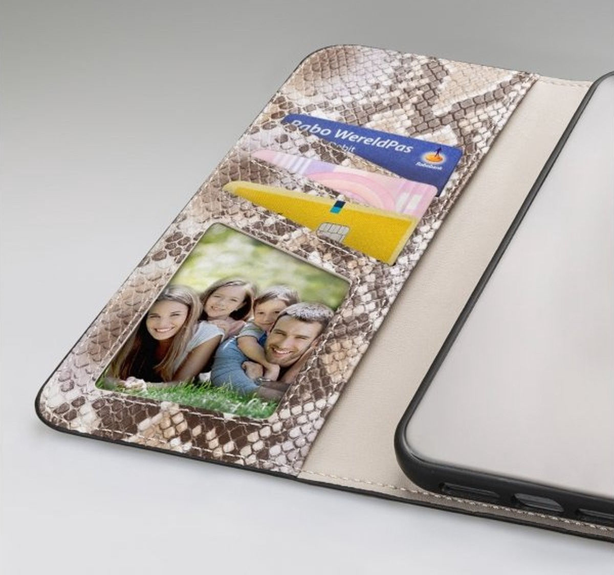 Mobilize Velvet Clutch Apple iPhone 11 / XR Hoesje Beige Snake afbeelding 8