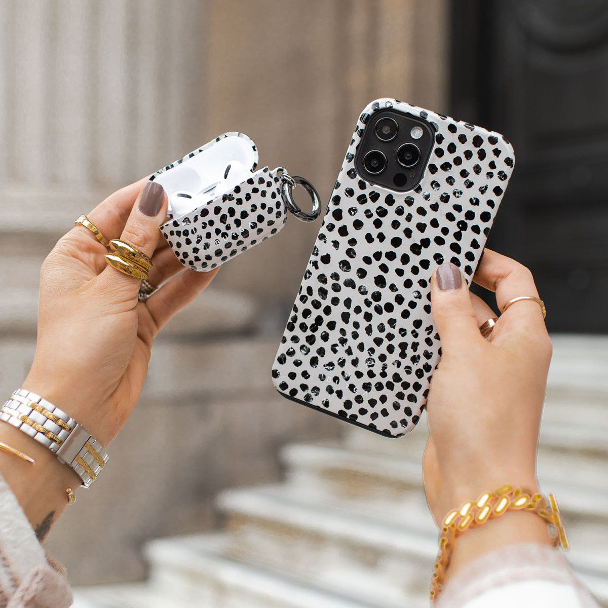 Burga Tough Case Apple iPhone 14 Hoesje Almond Latte Print afbeelding 5