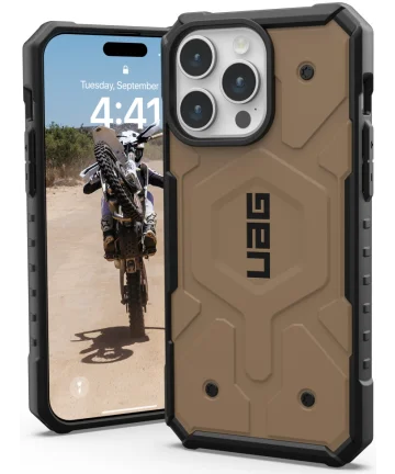 Urban Armor Gear Pathfinder iPhone 15 Pro Max Hoesje Magsafe Bruin Hoesjes