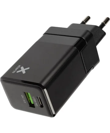 Xtorm Volt Reisstekker Set 20W PD Snellader met Lightning Kabel Zwart Opladers