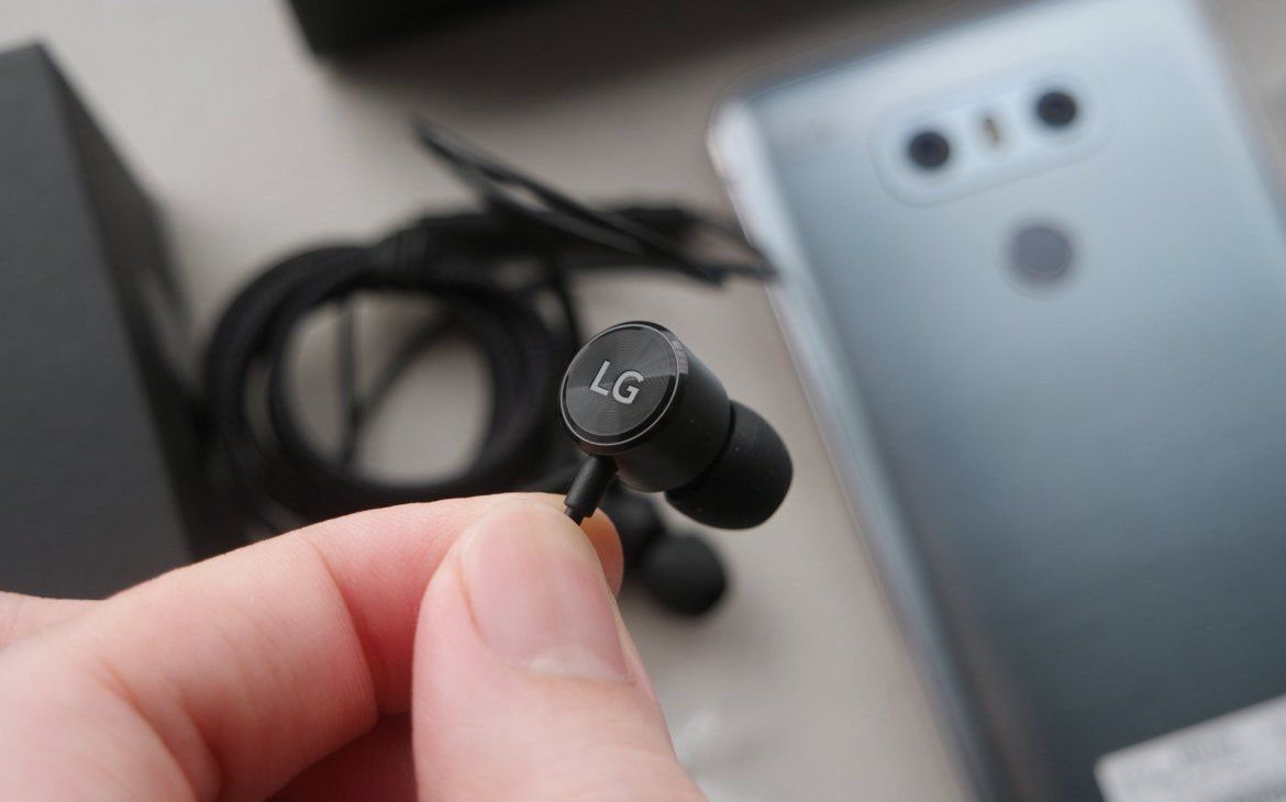 LG Quadbeat 3 In-Ear Headset Zwart afbeelding 2