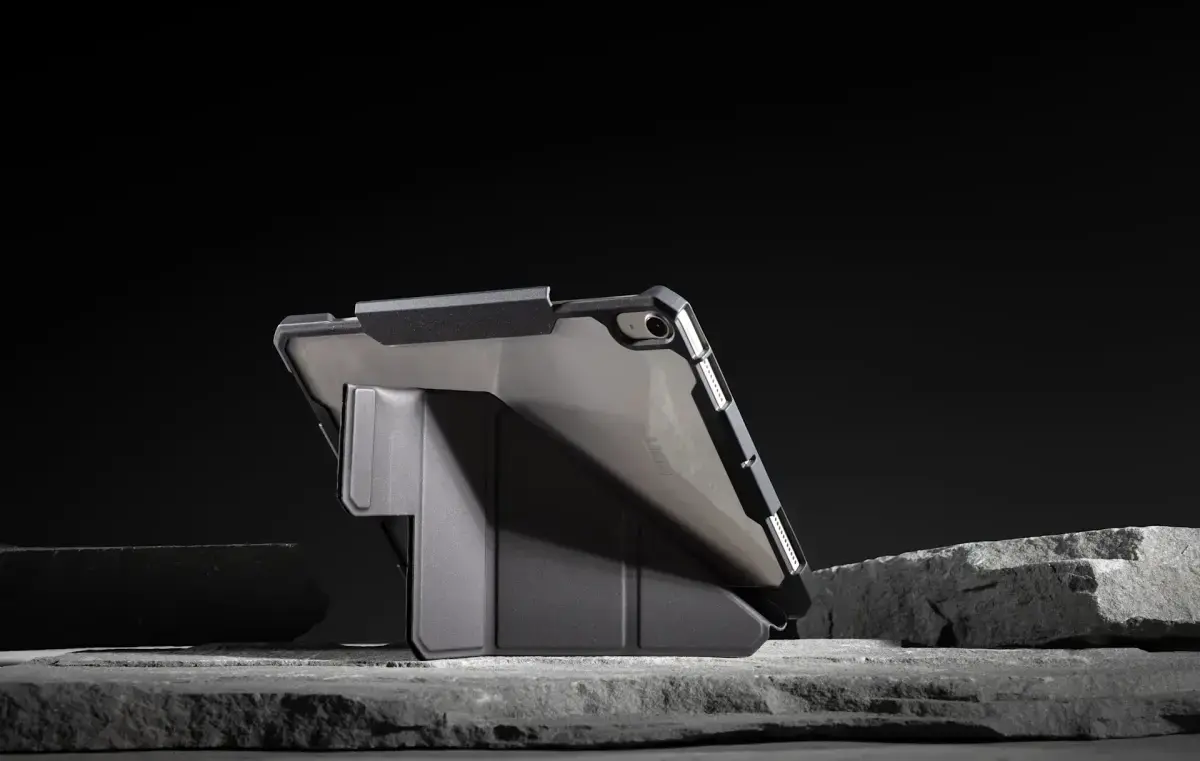 Urban Armor Gear Essential Armor iPad Air 11 (2024/2025) Hoes Zwart afbeelding 9