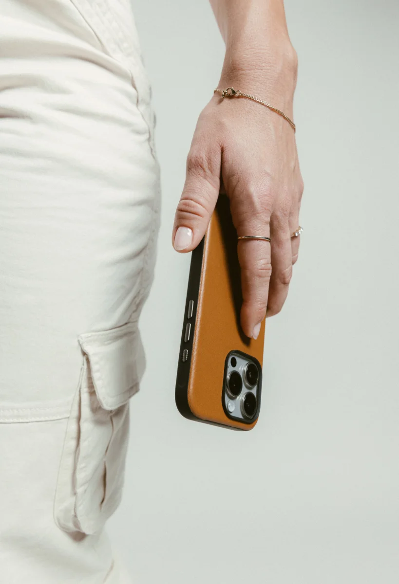 Nomad Modern Leather iPhone 16 Pro Max Hoesje Leer MagSafe English Tan afbeelding 3