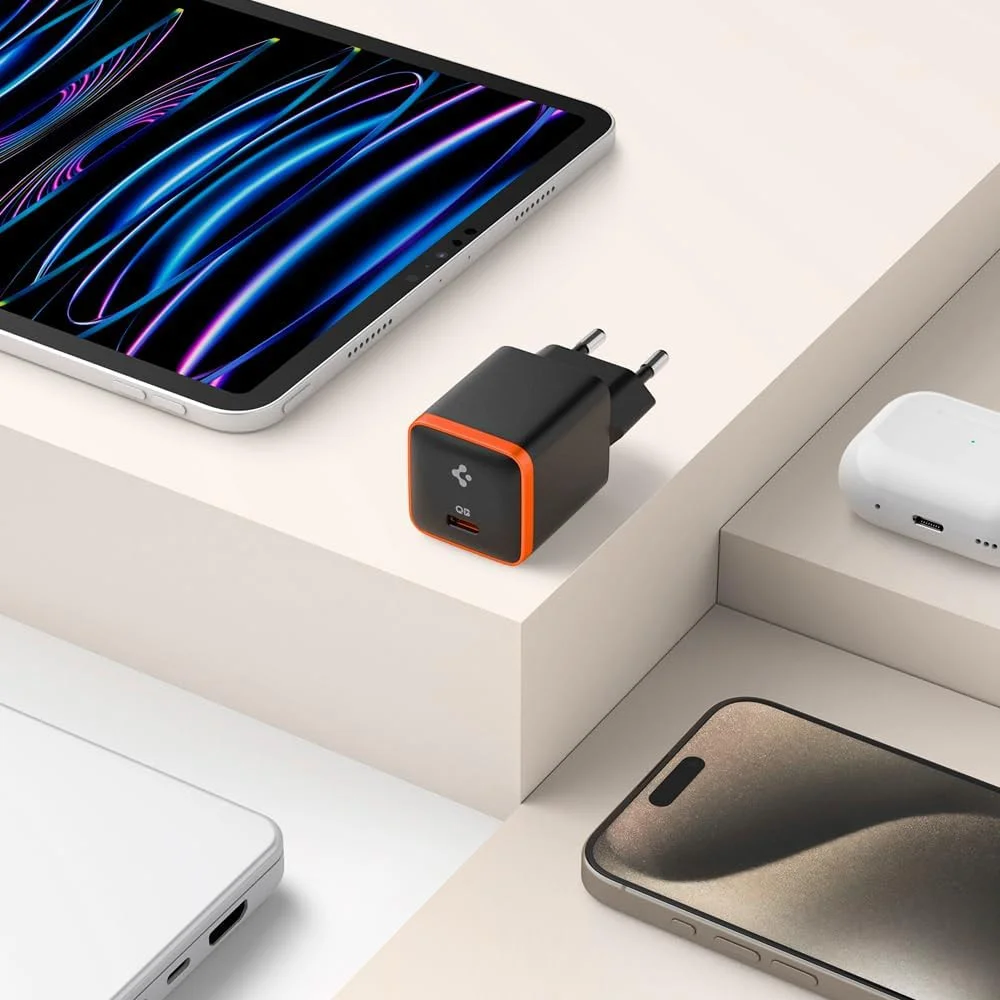 Spigen ArcStation Essential USB-C Oplader 30W Quick Charge Zwart afbeelding 4