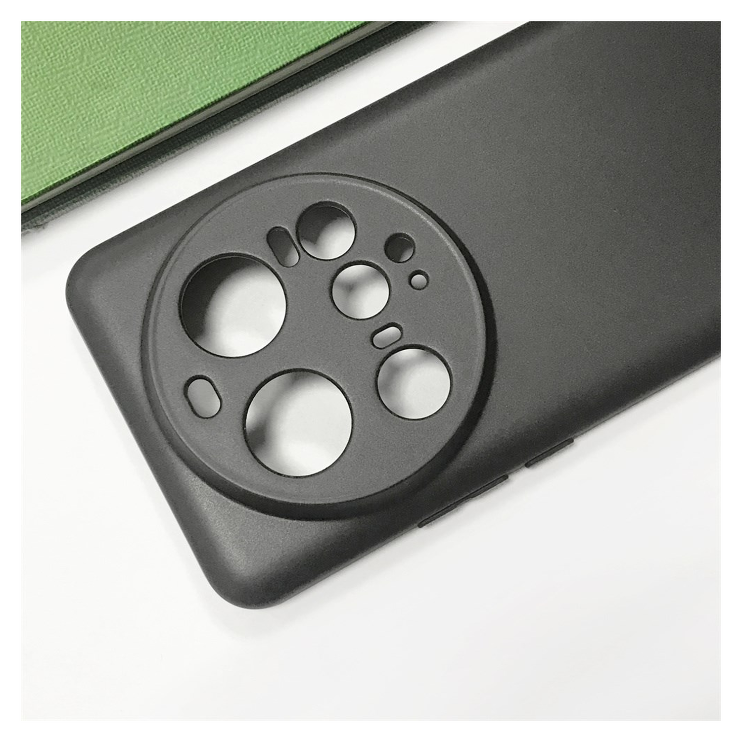 Xiaomi 15 Ultra Hoesje Dun TPU Back Cover Matte Zwart afbeelding 7