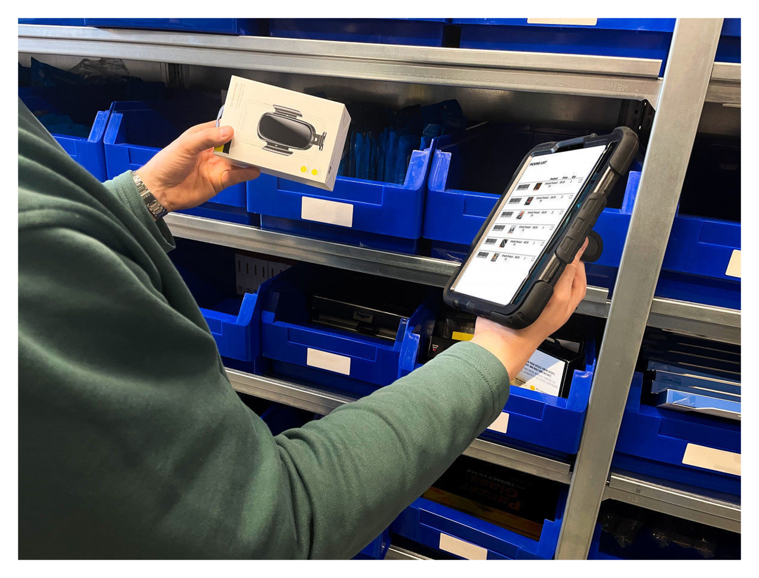 Apple iPad 11 (2025) / 10.9 (2022) Hoes met Screen Protector en Handriem Roze afbeelding 10