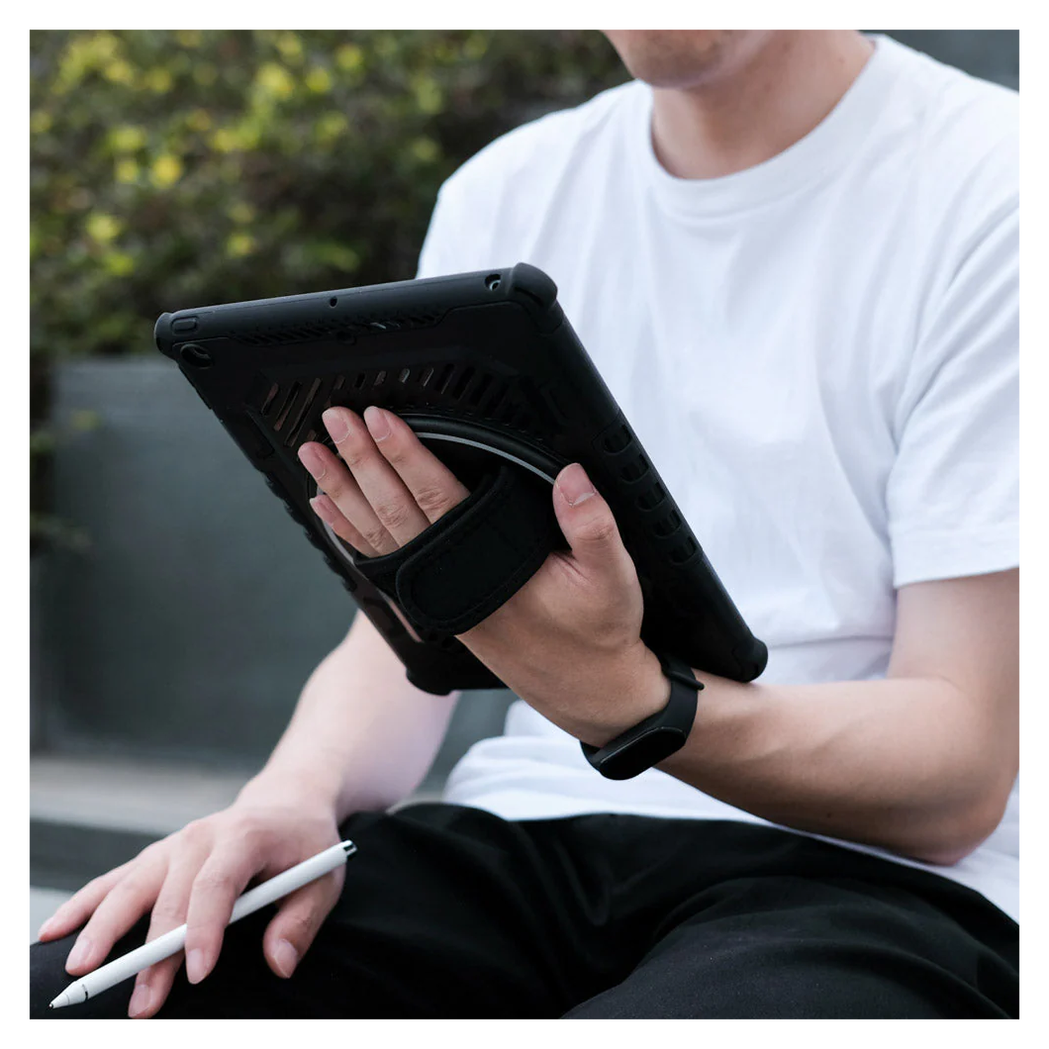 Armor X Samsung Galaxy Tab A9 Plus Hoes Kickstand Back Cover met Handstrap Zwart afbeelding 6