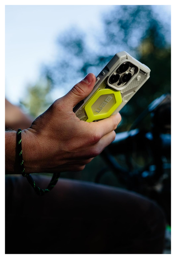 UAG Pathfinder Clear iPhone 16 Pro Hoesje MagSafe met Koord Neon afbeelding 5