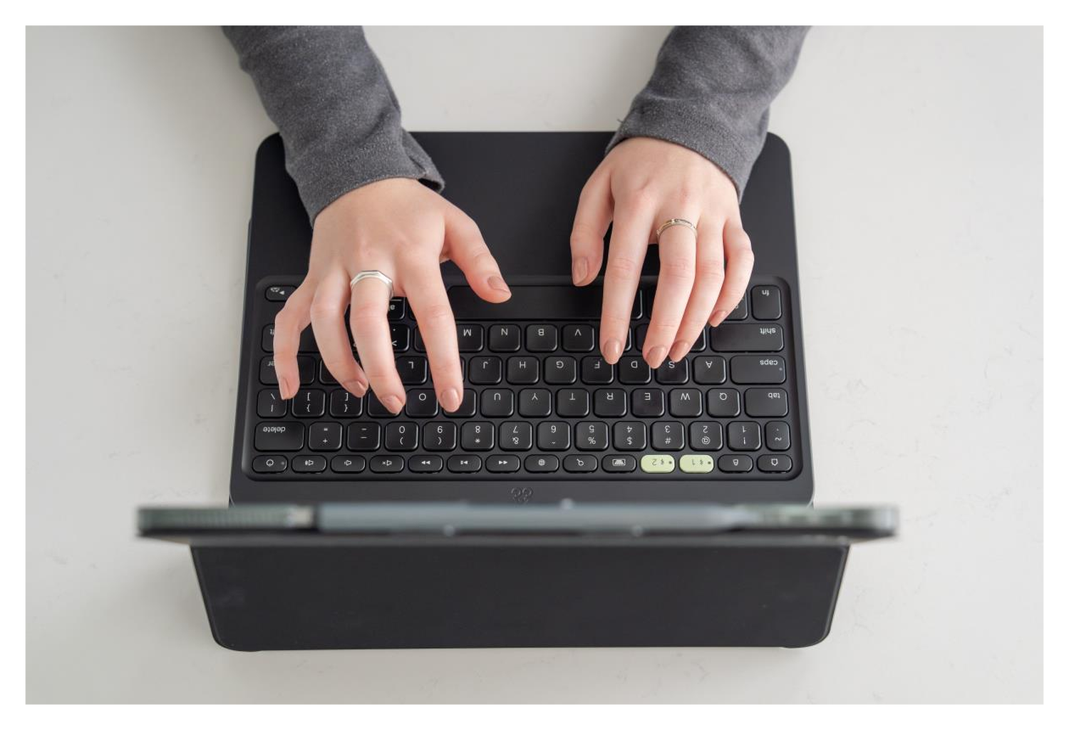 ZAGG Pro Keys 2 Apple iPad Pro 13 (2024) Hoes met Belgisch Toetsenbord Zwart afbeelding 3