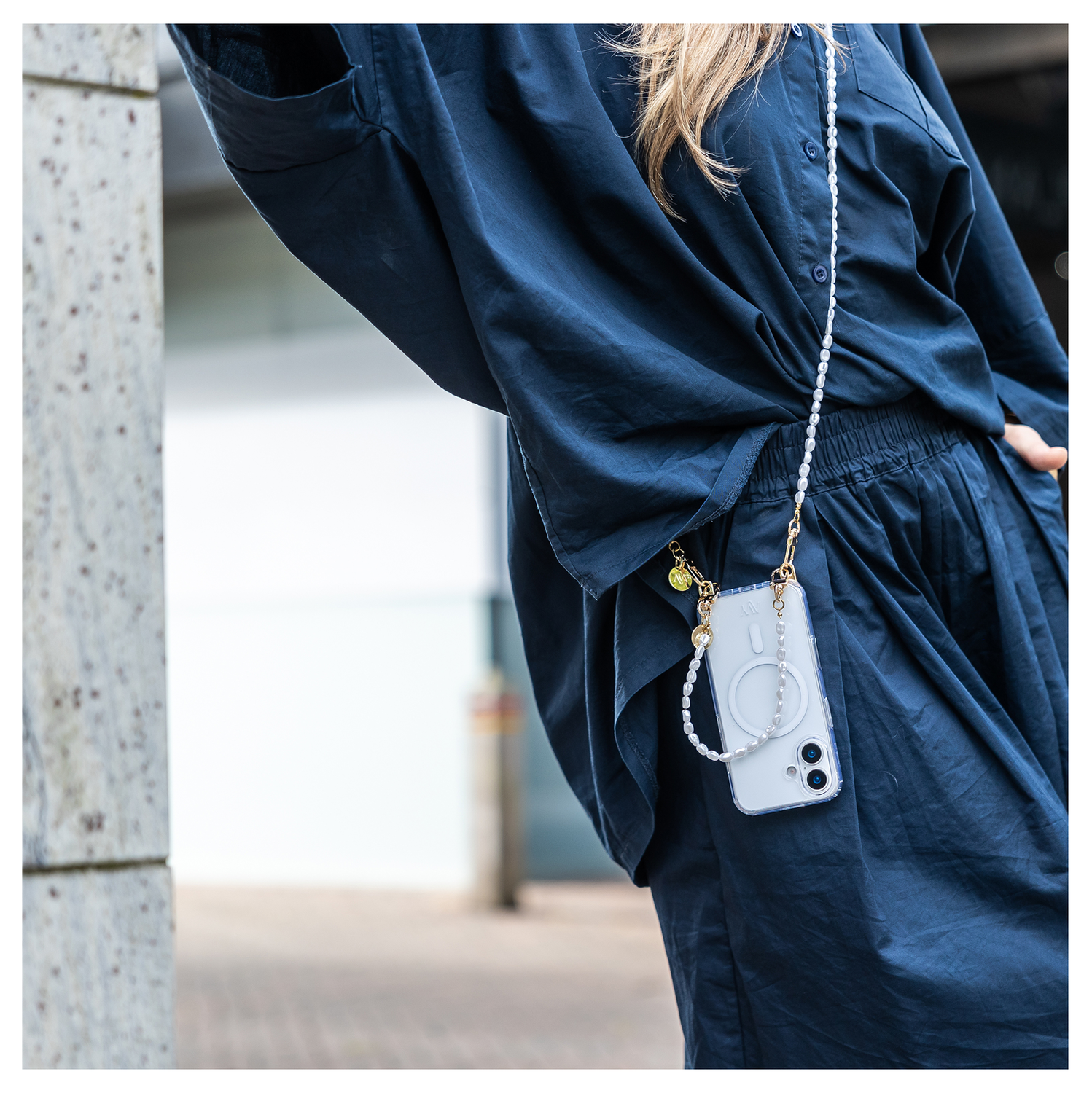 AVY Apple iPhone 16 Hoesje met Koord & MagSafe Set Perla Chic afbeelding 4