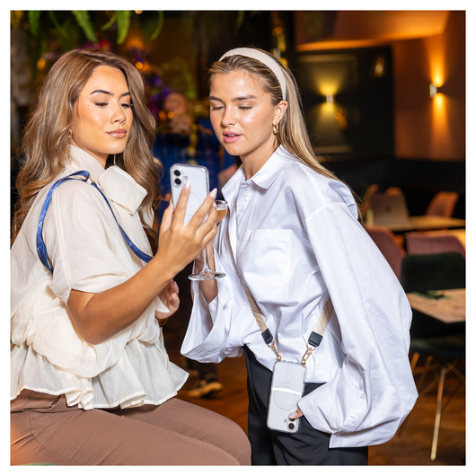 AVY Apple iPhone 17 Hoesje met Koord & MagSafe 130CM Obscura Blue afbeelding 4