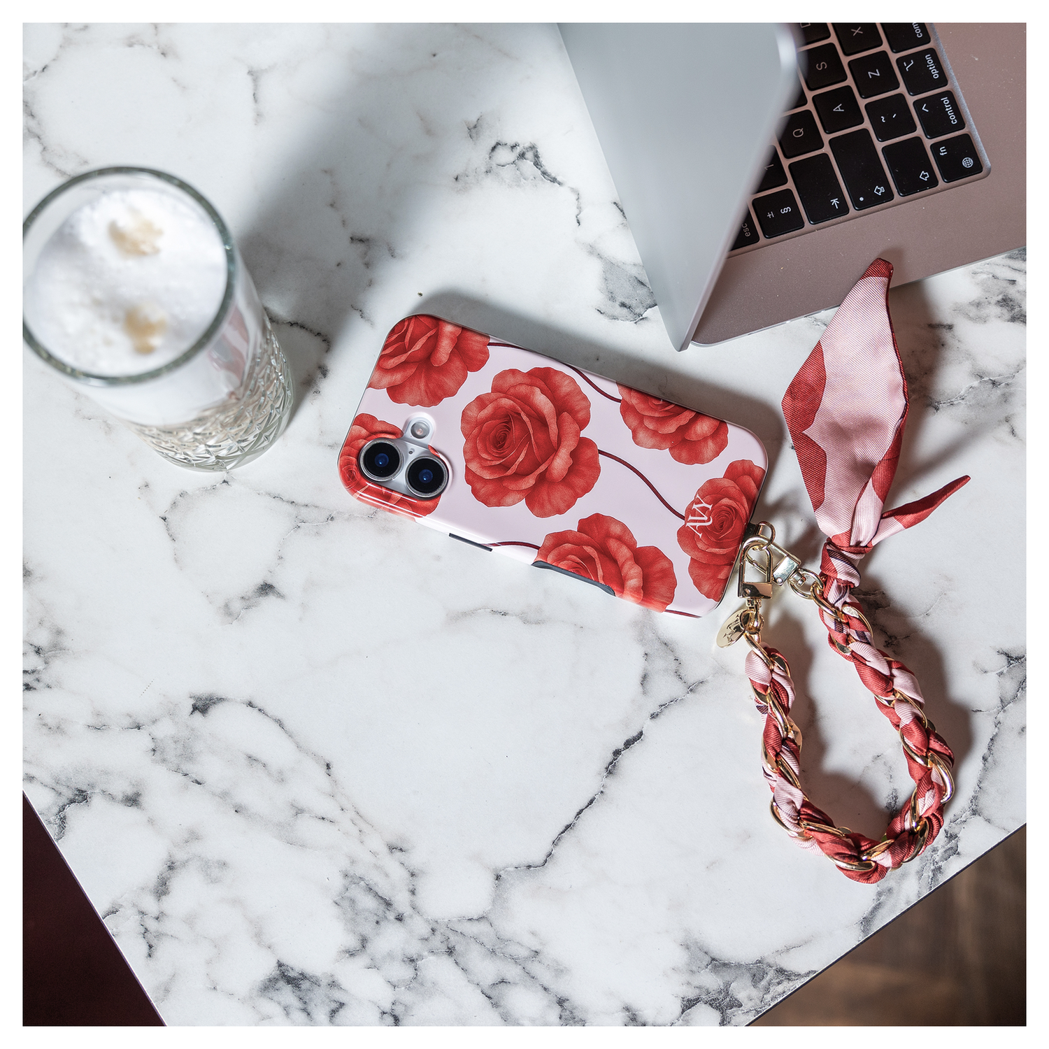 AVY Apple iPhone 17 Pro Max MagSafe Hoesje met Koord 32CM Botanique Roses afbeelding 3