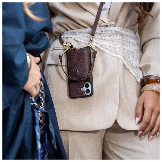 AVY Apple iPhone 15 Bruin Leren Hoesje met Wallet & Koord Short Leather afbeelding 2