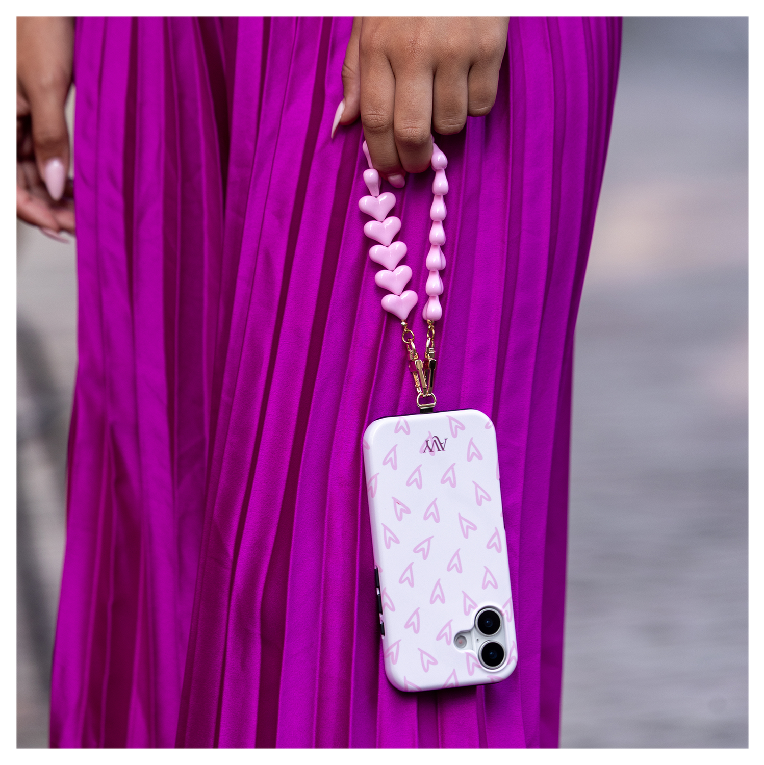 AVY Apple iPhone 13 / 14 MagSafe Hoesje met Koord 30CM Cupid Hearts afbeelding 2