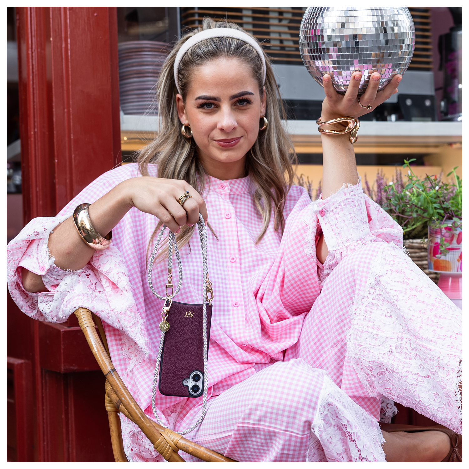 AVY Apple iPhone 17 Pro Burgundy Leren Hoesje met Koord Leather and Silver afbeelding 5