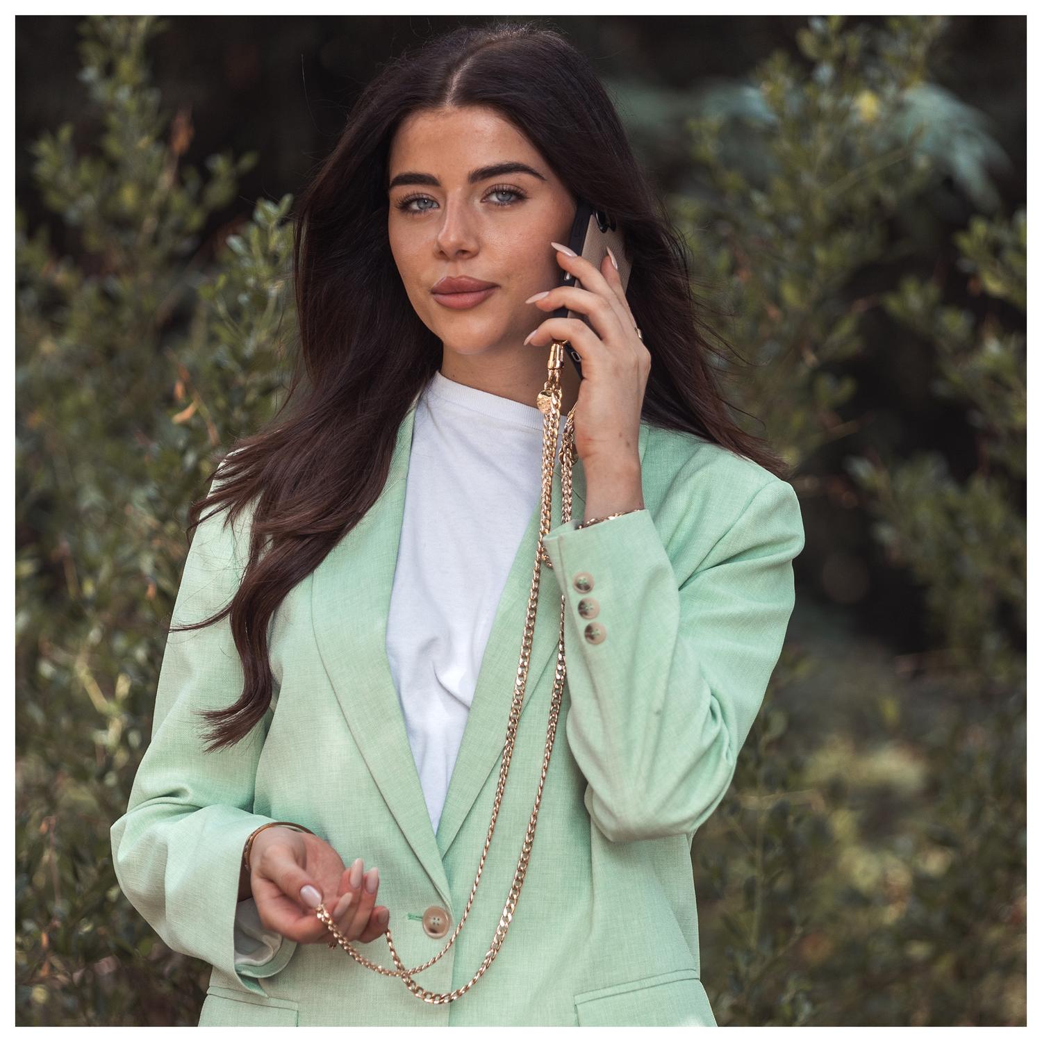 AVY Apple iPhone 15 Beige Leren Hoesje met Koord Aurum Lien Set afbeelding 4