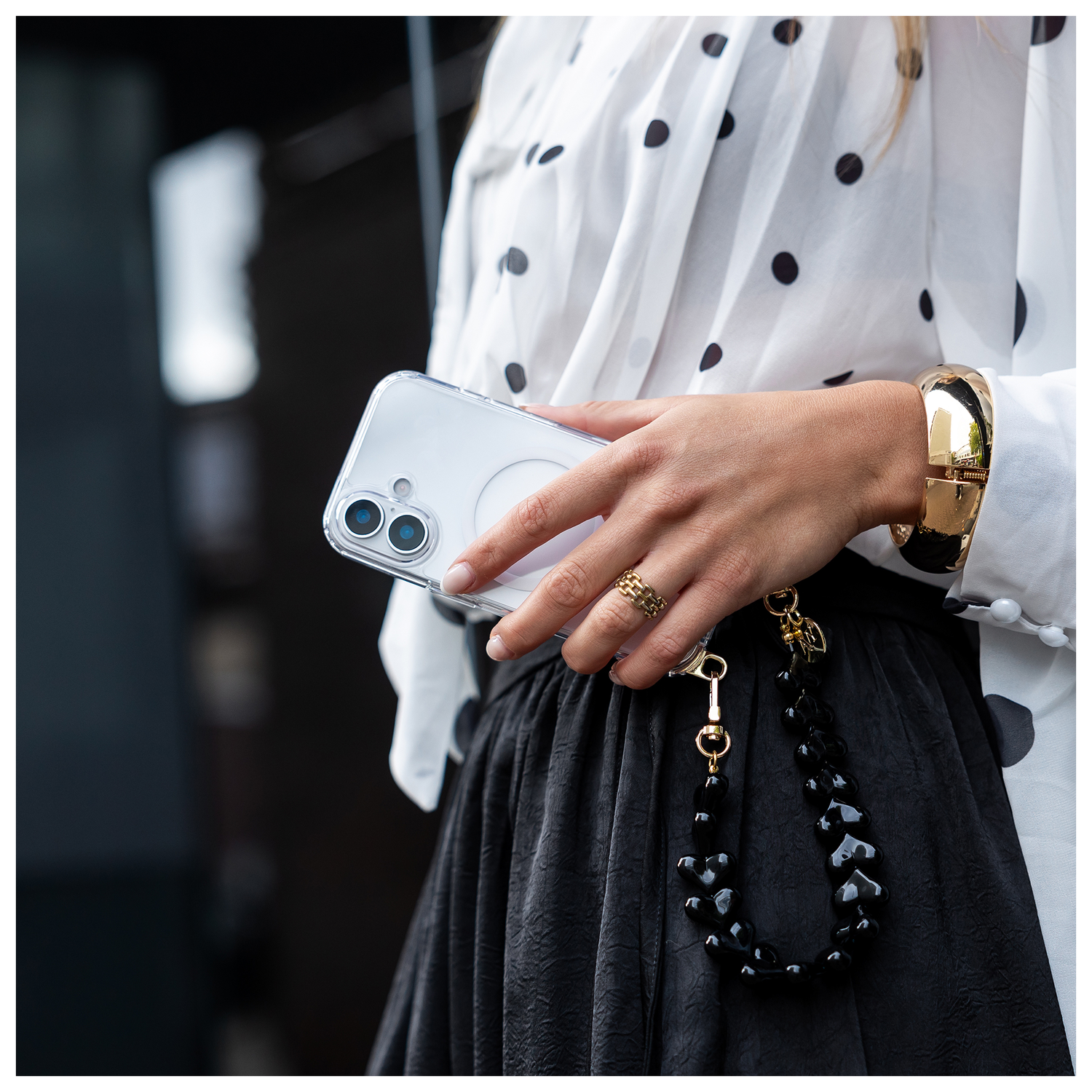 AVY Apple iPhone 17 Pro Bruin Leren Hoesje met Koord Cupid Black afbeelding 3