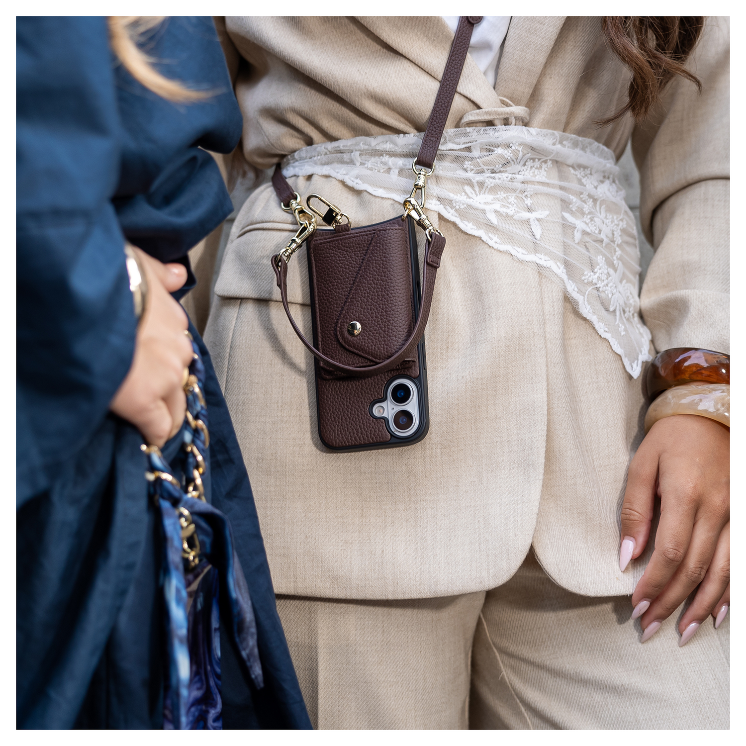 AVY Apple iPhone 14 Pro Max - Styled Kit - Chocolate - Short Leather afbeelding 2