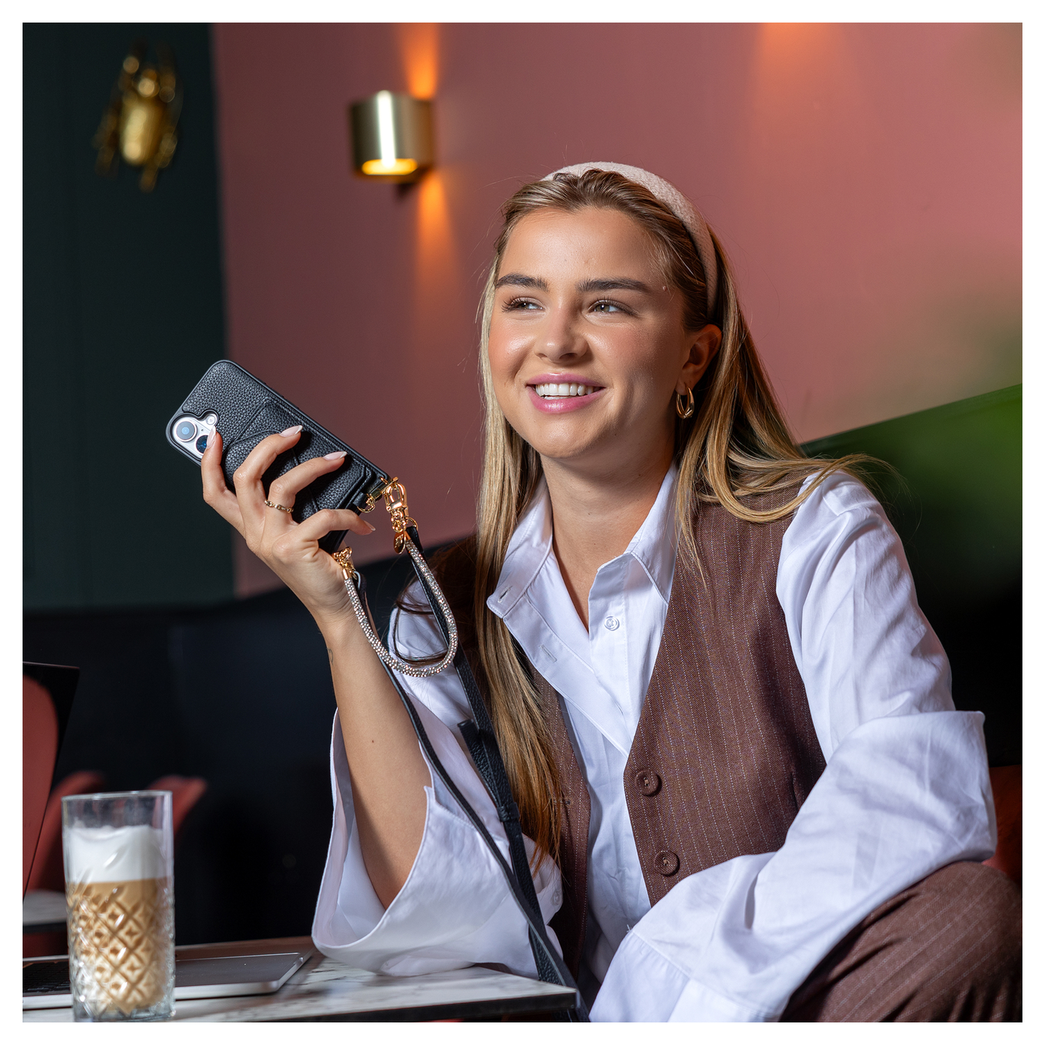 AVY Samsung Galaxy A56 - Styled Kit - Zwart - Leather and Silver afbeelding 2