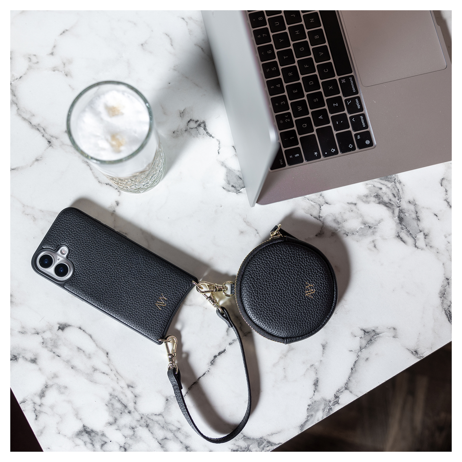 AVY Apple iPhone 15 Pro Max - Luxury Kit - Zwart - Leather Set afbeelding 3