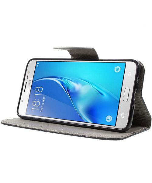 Samsung Galaxy J5 (2016) Fliphoesje Don't Touch My Phone Print afbeelding 2