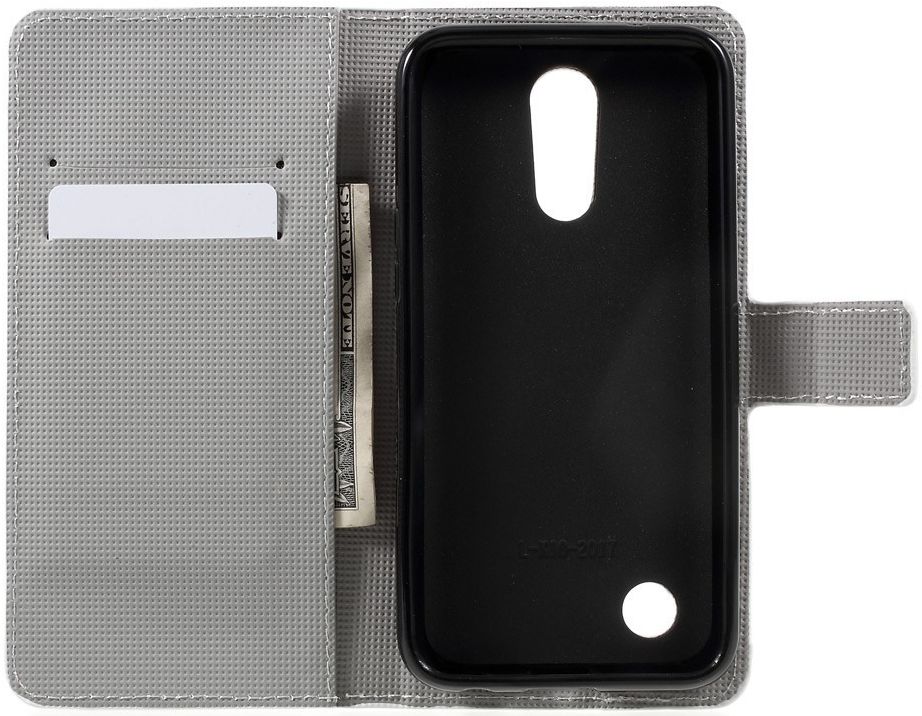 LG K10 (2017) Portemonnee Hoesje Blue Butterflies afbeelding 4