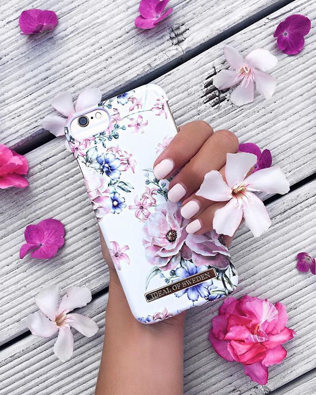 iDeal of Sweden iPhone SE 2020 Fashion Hoesje Floral Romance afbeelding 4