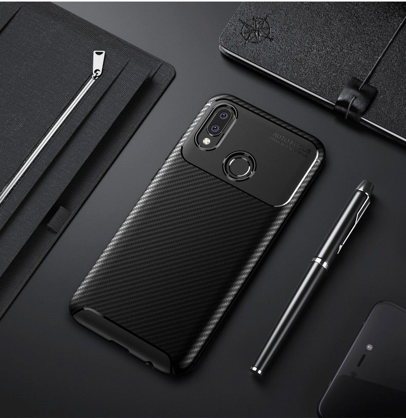 Huawei P20 Lite Siliconen Carbon Hoesje Zwart afbeelding 7
