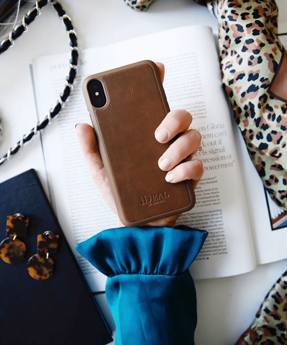 iDeal of Sweden Samsung Galaxy S10E Fashion Hoesje Como Bruin afbeelding 3