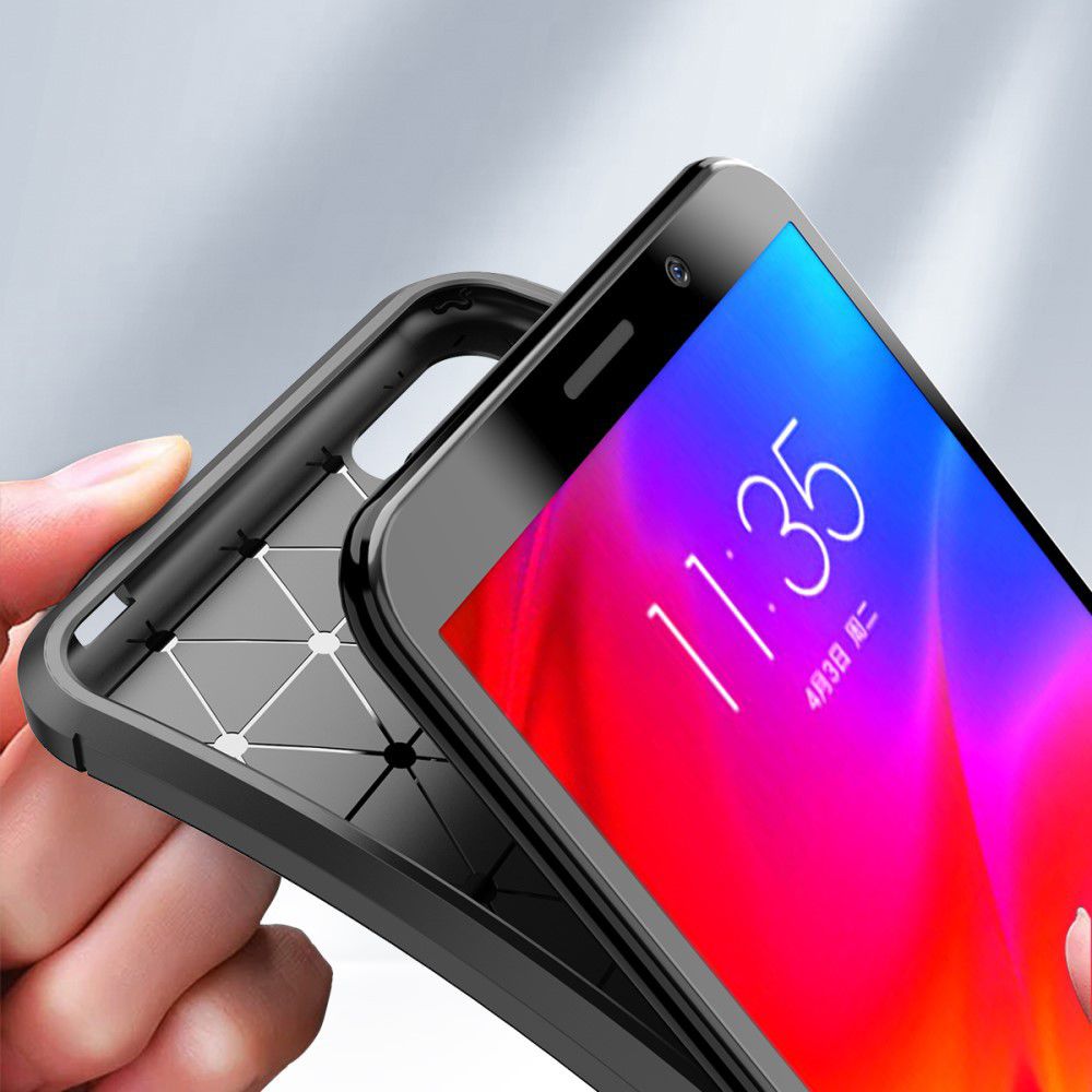 Motorola Moto E6 Play Siliconen Carbon Hoesje Zwart afbeelding 4