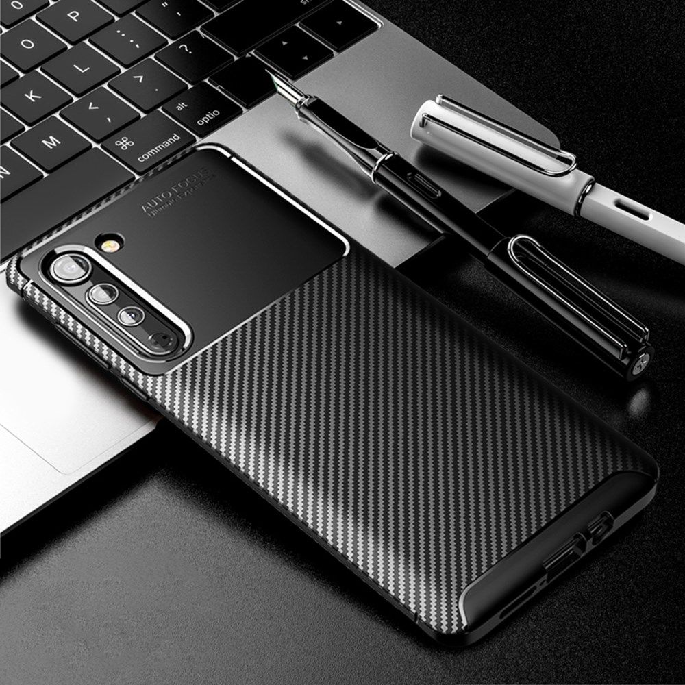 Motorola Edge Hoesje Geborsteld Carbon Flexibele Back Cover Zwart afbeelding 2