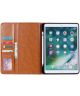 Apple iPad 10.2 2019 / 2020 / 2021 Portemonnee Tri-Fold Hoes Bruin