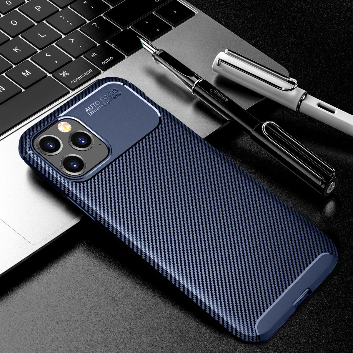 Apple iPhone 12 Pro Max Hoesje Siliconen Carbon Back Cover Blauw afbeelding 3